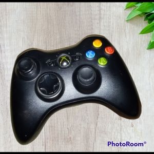 Xbox 360 wireless game controller